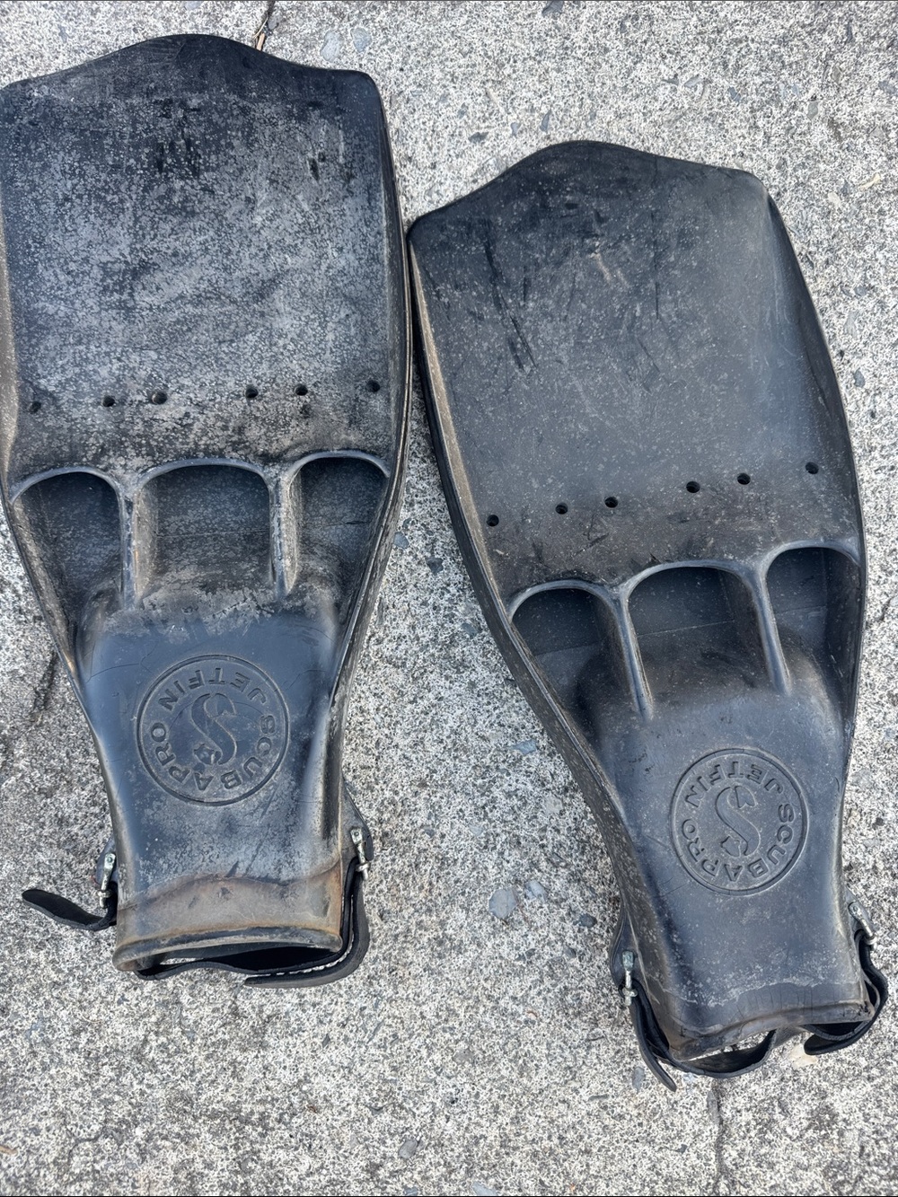 Black Rubber Swim Fins - Men’s Diving Accessories